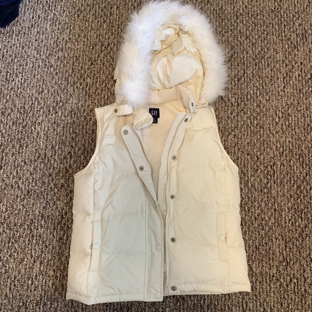 White Vest with a fury hood